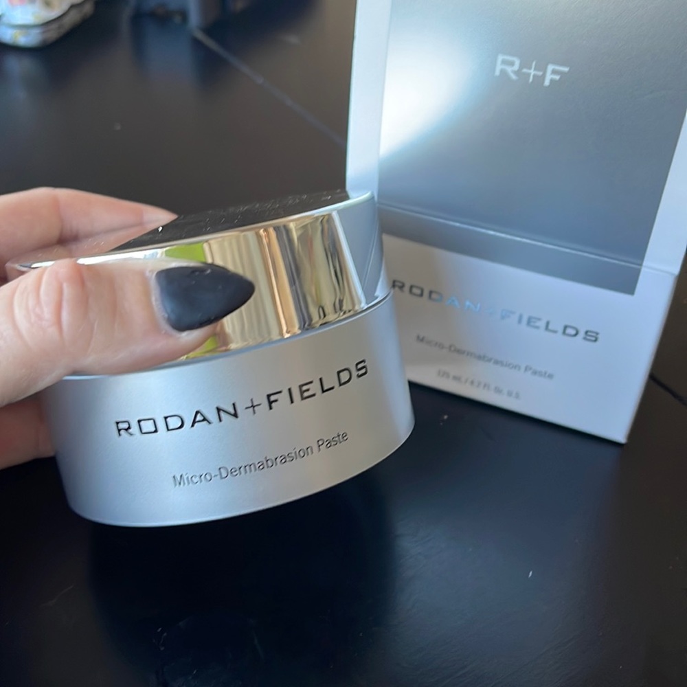 Rodan & Fields microdermabrasion paste